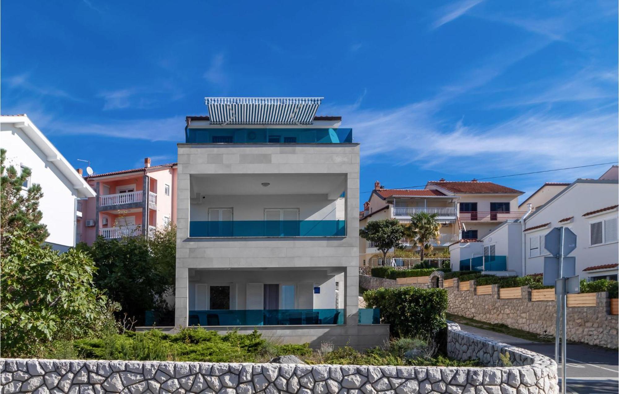 Stunning Apartment In Dramalj With House Sea View 외부 사진