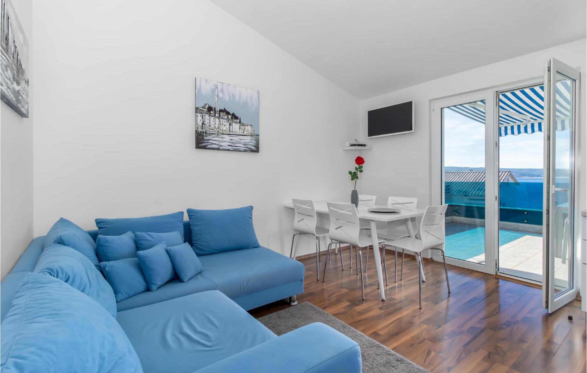 Stunning Apartment In Dramalj With House Sea View 외부 사진