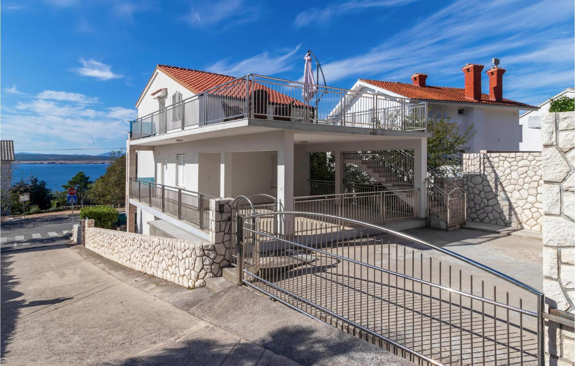 Stunning Apartment In Dramalj With House Sea View 외부 사진
